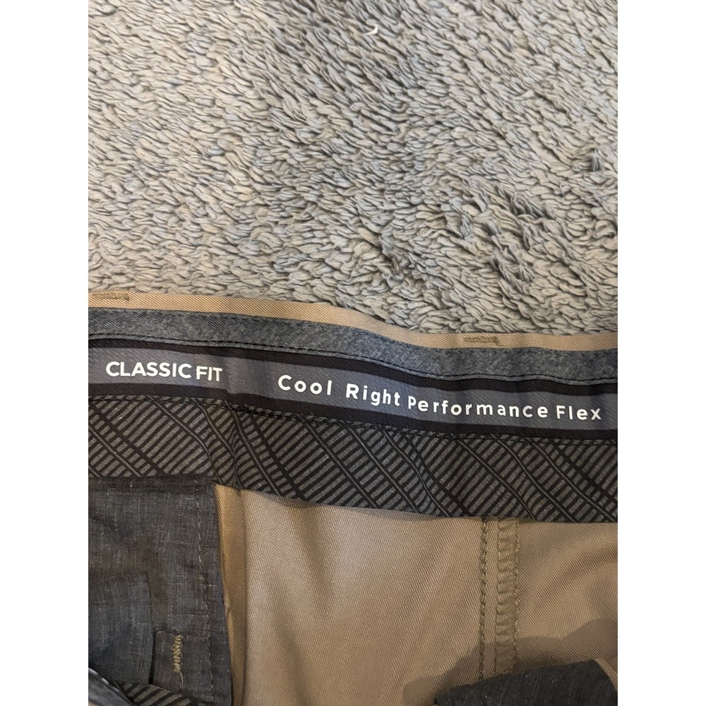 Haggar Cool Right Performance Flex Classic Fit Khaki Pants Mens 42x30 Golf Beige - Picture 2 of 6